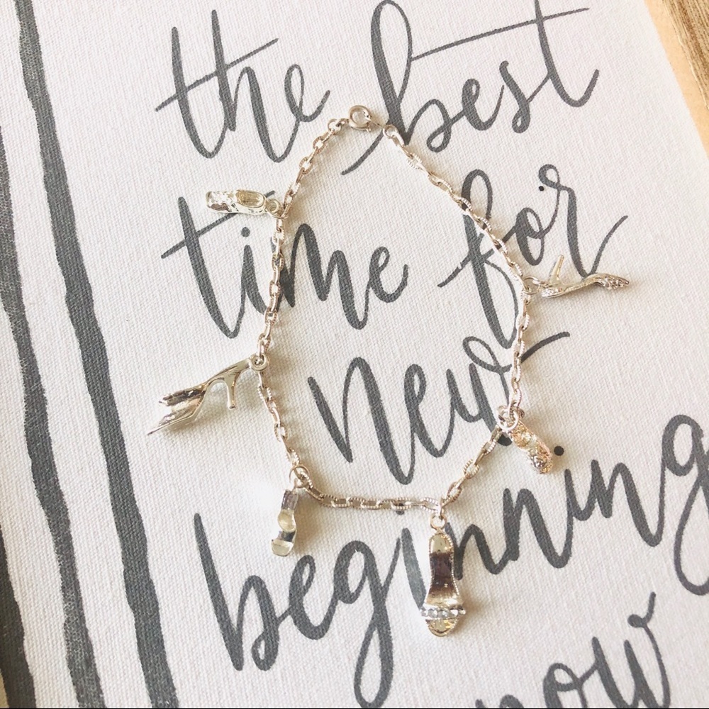 🌸Shoe Charm Bracelet! 🥿👠👡👢👟‎